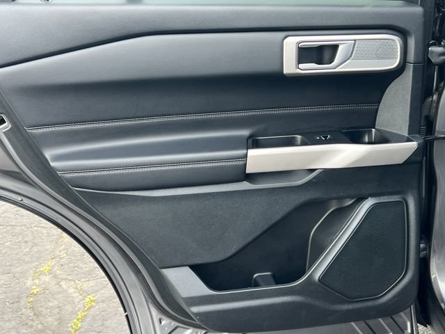 Used 2023 Ford Explorer XLT w/ Equipment Group 202A AWD/4WD image 41
