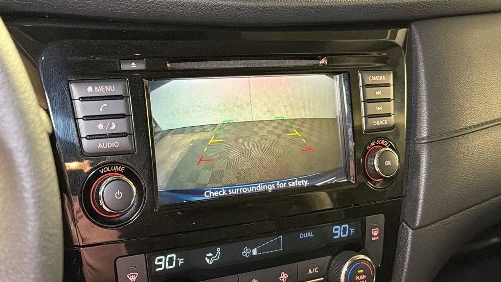 Used 2020 Nissan Rogue SV image 24