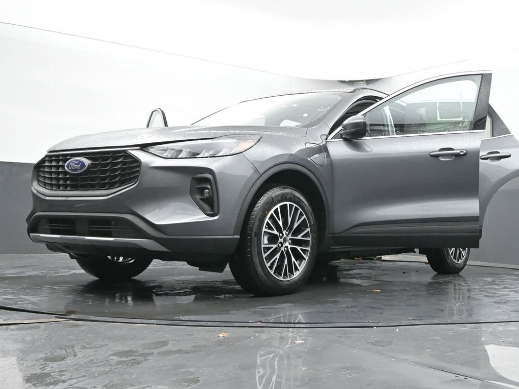 New 2026 Ford Escape SE w/ Class II Trailer Tow Package image 71