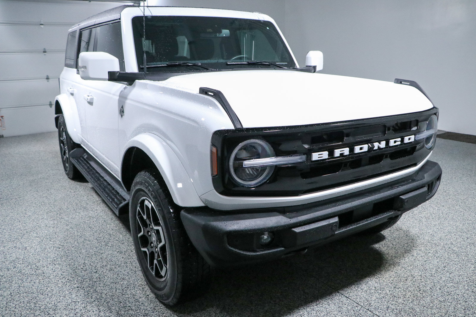 Used 2025 Ford Bronco Outer Banks AWD/4WD image 5