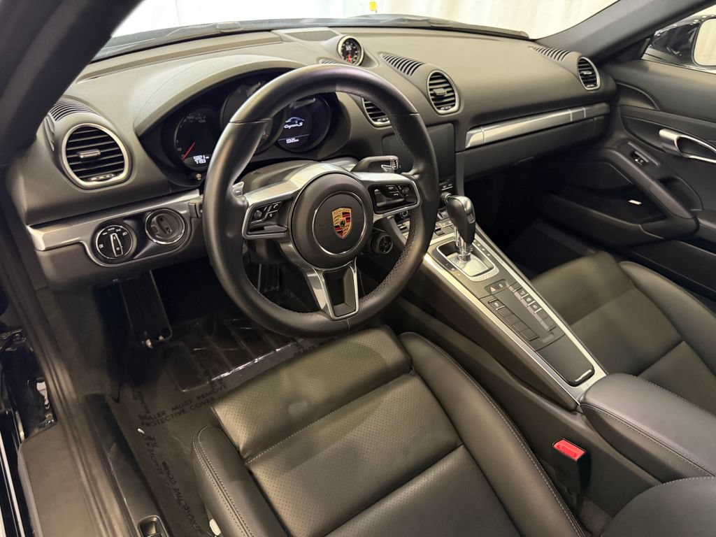 Certified 2019 Porsche 718 Cayman S RWD image 4