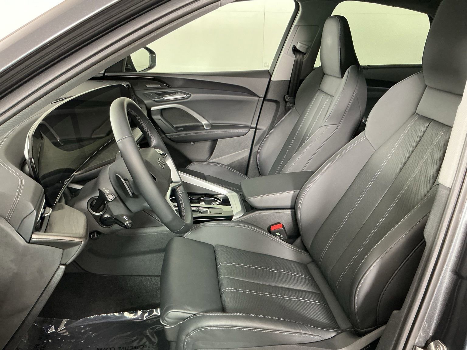 Used 2025 Audi Q5 Premium Plus w/ Premium Plus image 17