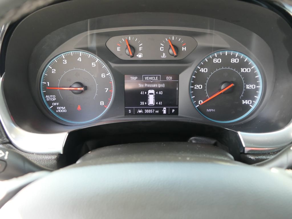 Used 2023 Chevrolet Traverse LT image 17