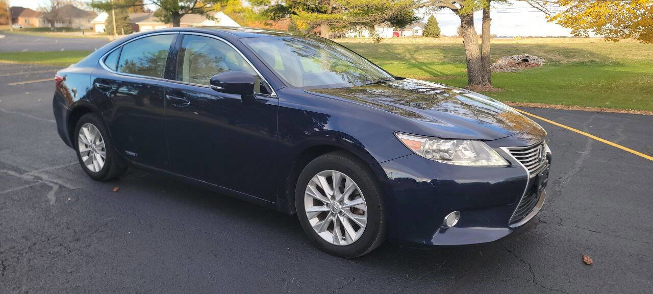 Used 2013 Lexus ES 300h image 1
