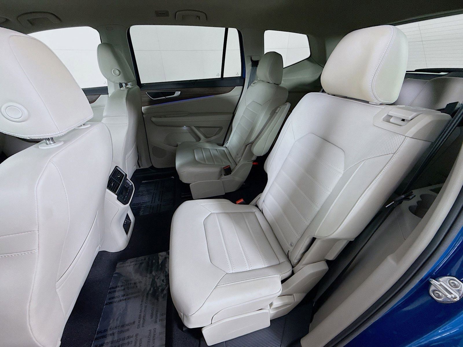 Used 2025 Volkswagen Atlas SEL image 21