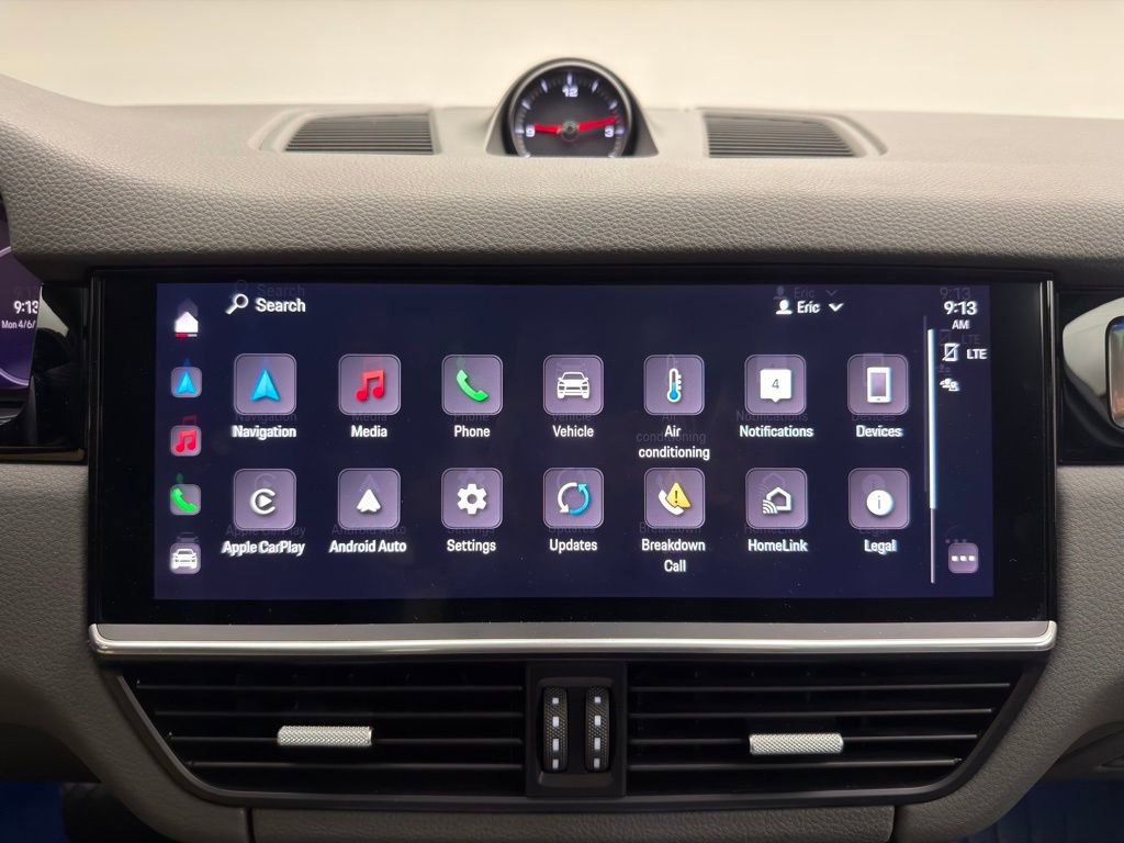 Used 2023 Porsche Cayenne Platinum Edition image 13