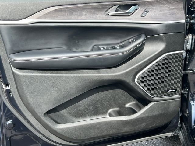 Used 2022 Jeep Grand Cherokee Limited 4xe image 16