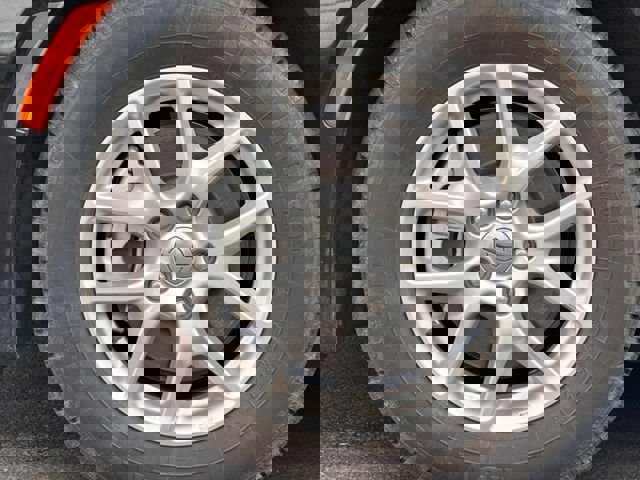 Used 2023 Chrysler Pacifica Touring-L image 9