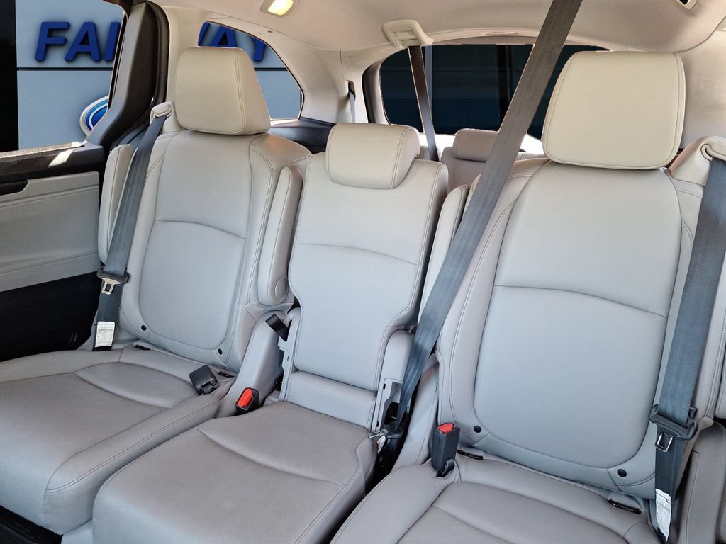 Used 2023 Honda Odyssey EX-L image 12