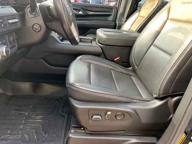 Used 2022 GMC Yukon Denali w/ Max Trailering Package image 12