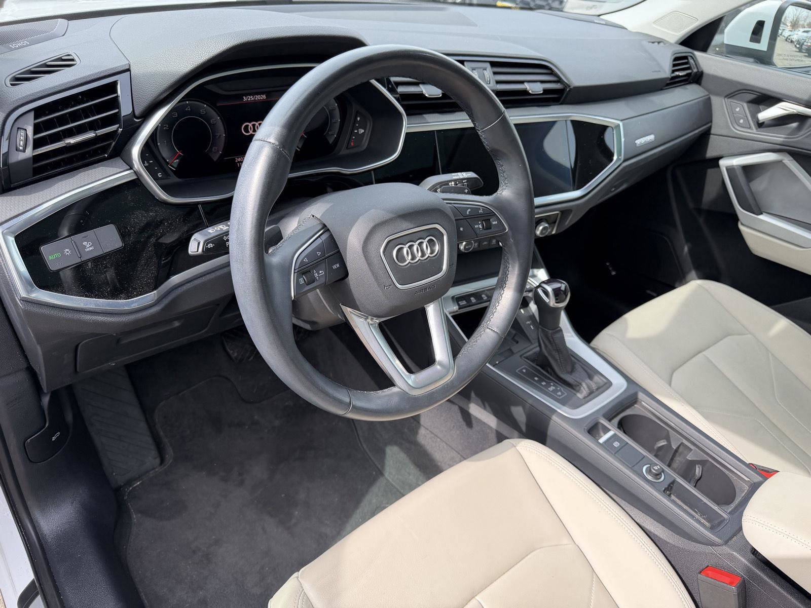 Used 2024 Audi Q3 2.0T Premium Plus image 13