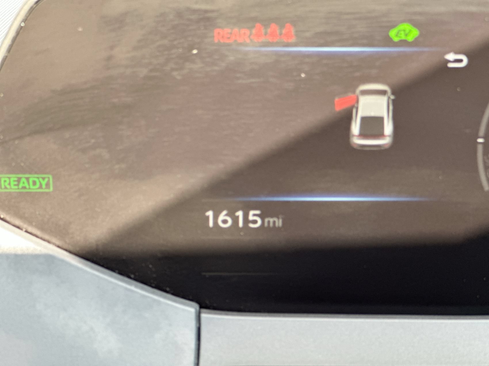 Used 2025 Toyota Prius LE FWD image 15