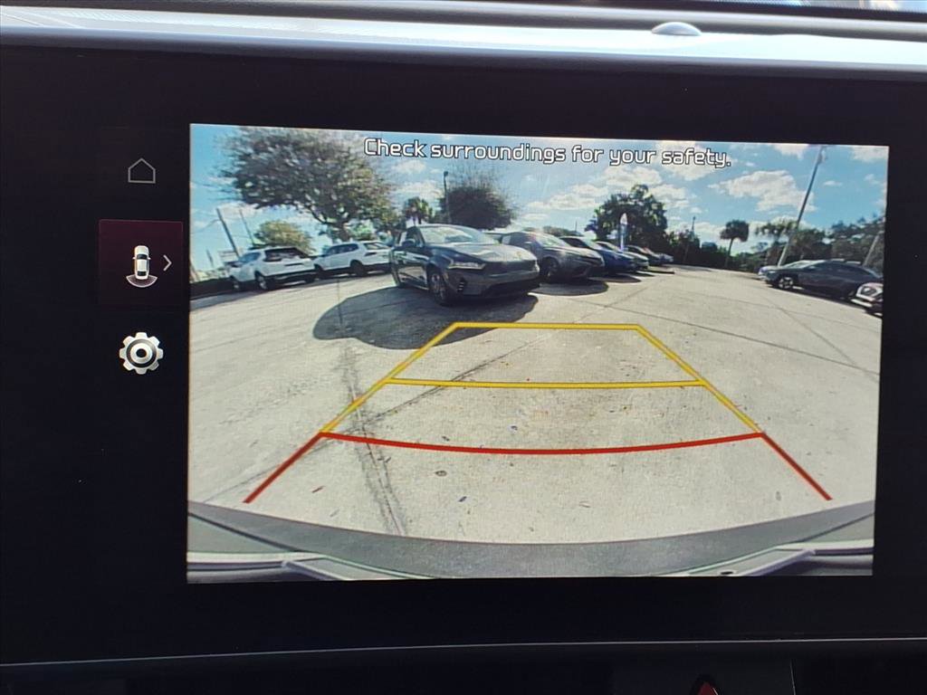 Used 2025 Kia Sportage EX image 28