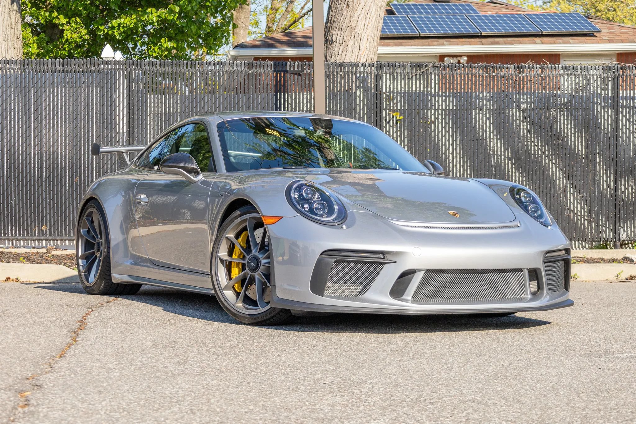 Used 2018 Porsche 911 GT3 RWD image 2