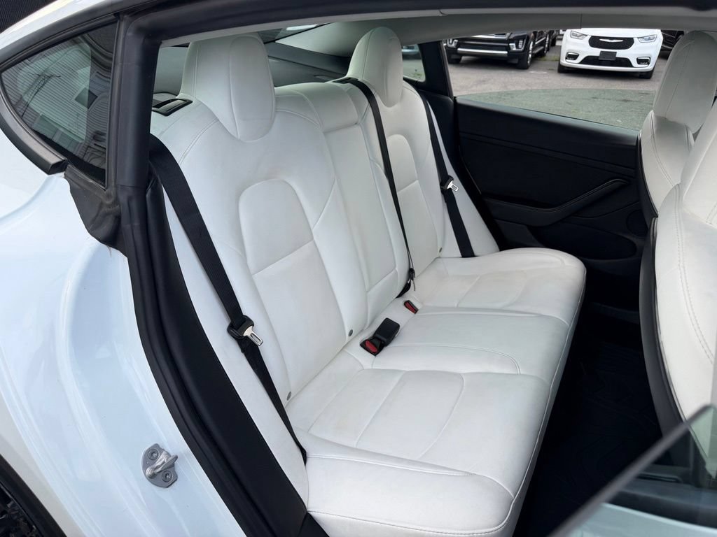 Used 2022 Tesla Model 3 RWD image 10