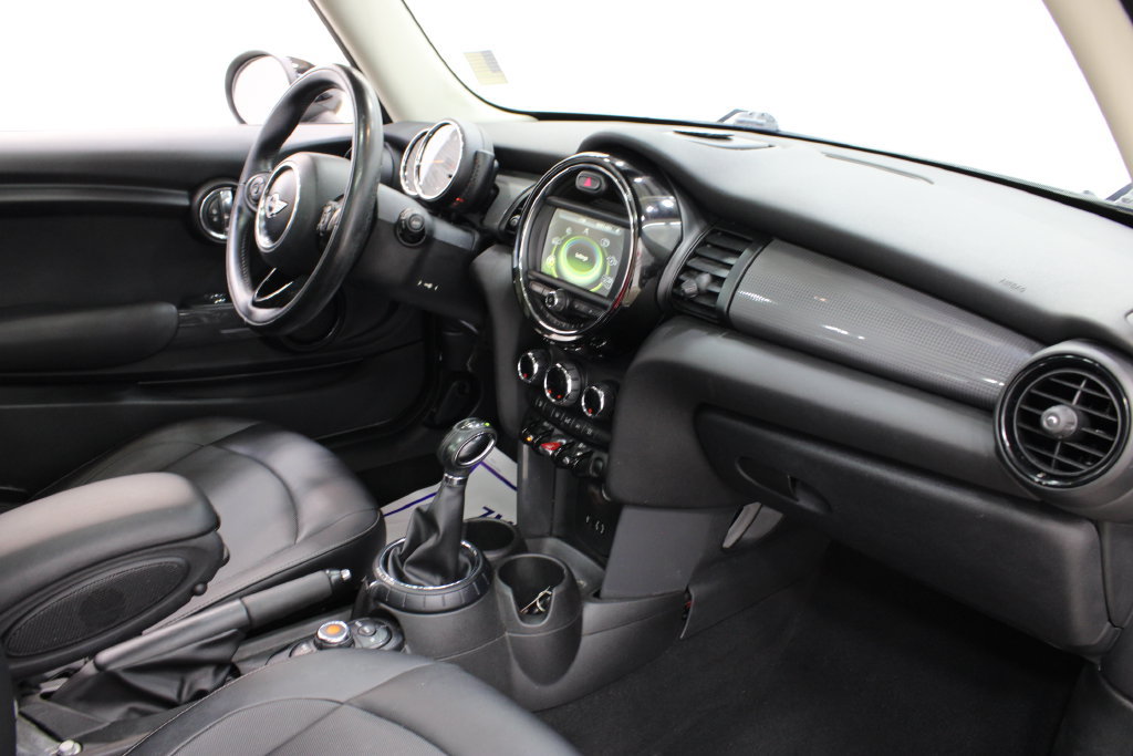 Used 2016 MINI Cooper 2-Door Hardtop FWD image 22