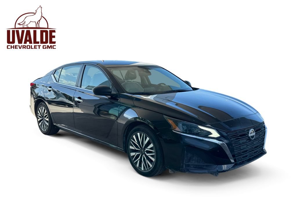 Used 2024 Nissan Altima 2.5 SV FWD image 7