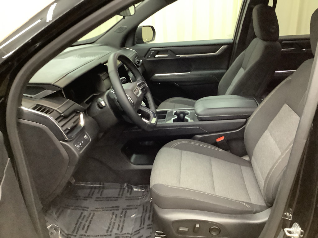 Used 2025 GMC Acadia Elevation FWD image 14