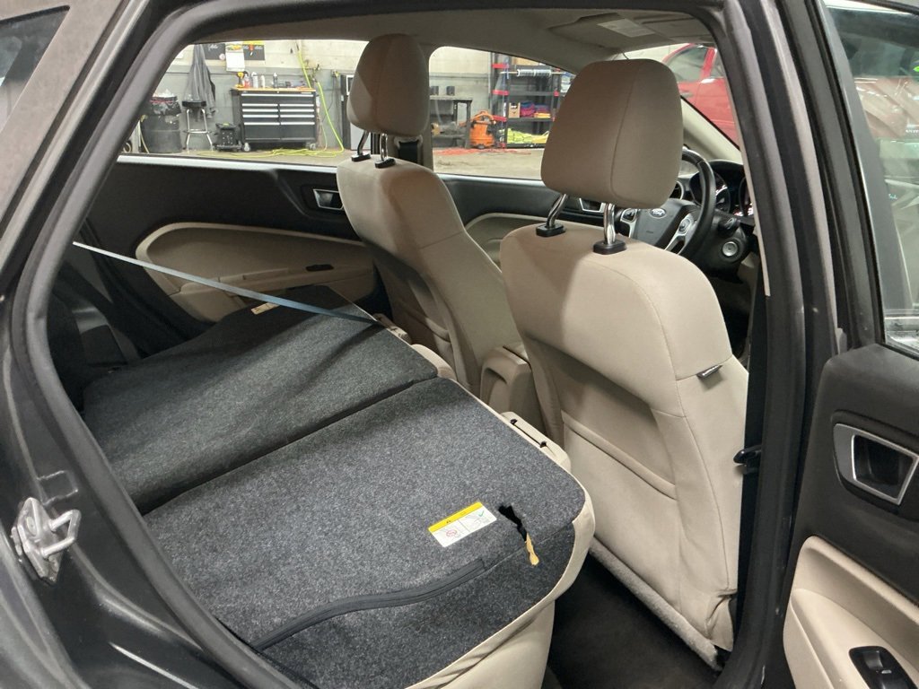 Used 2016 Ford Fiesta SE image 25