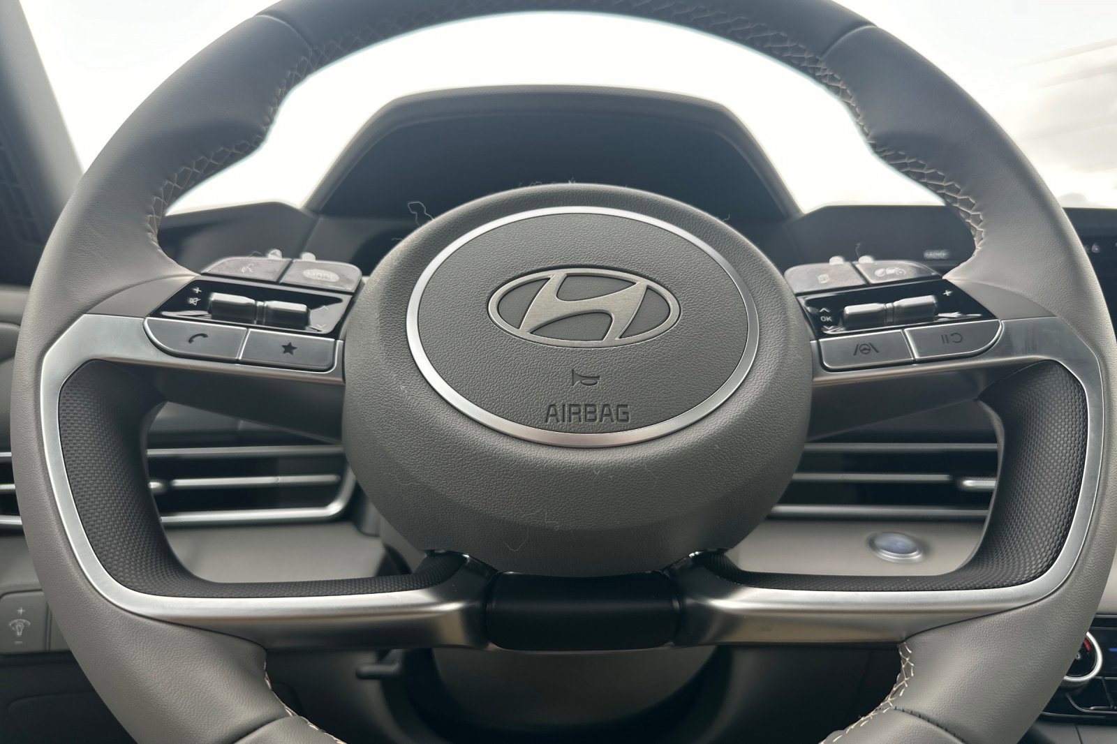 New 2026 Hyundai Elantra Sport FWD image 22