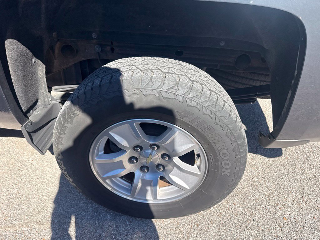 Used 2018 Chevrolet Silverado 1500 LT w/ All Star Edition AWD/4WD image 8