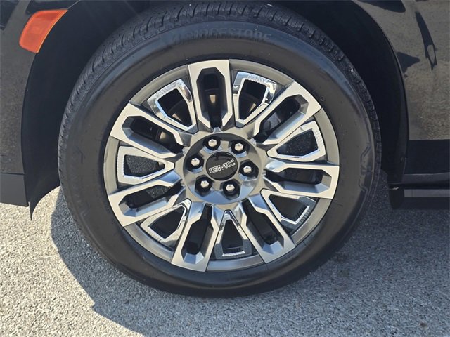Used 2024 GMC Yukon Denali Ultimate image 9