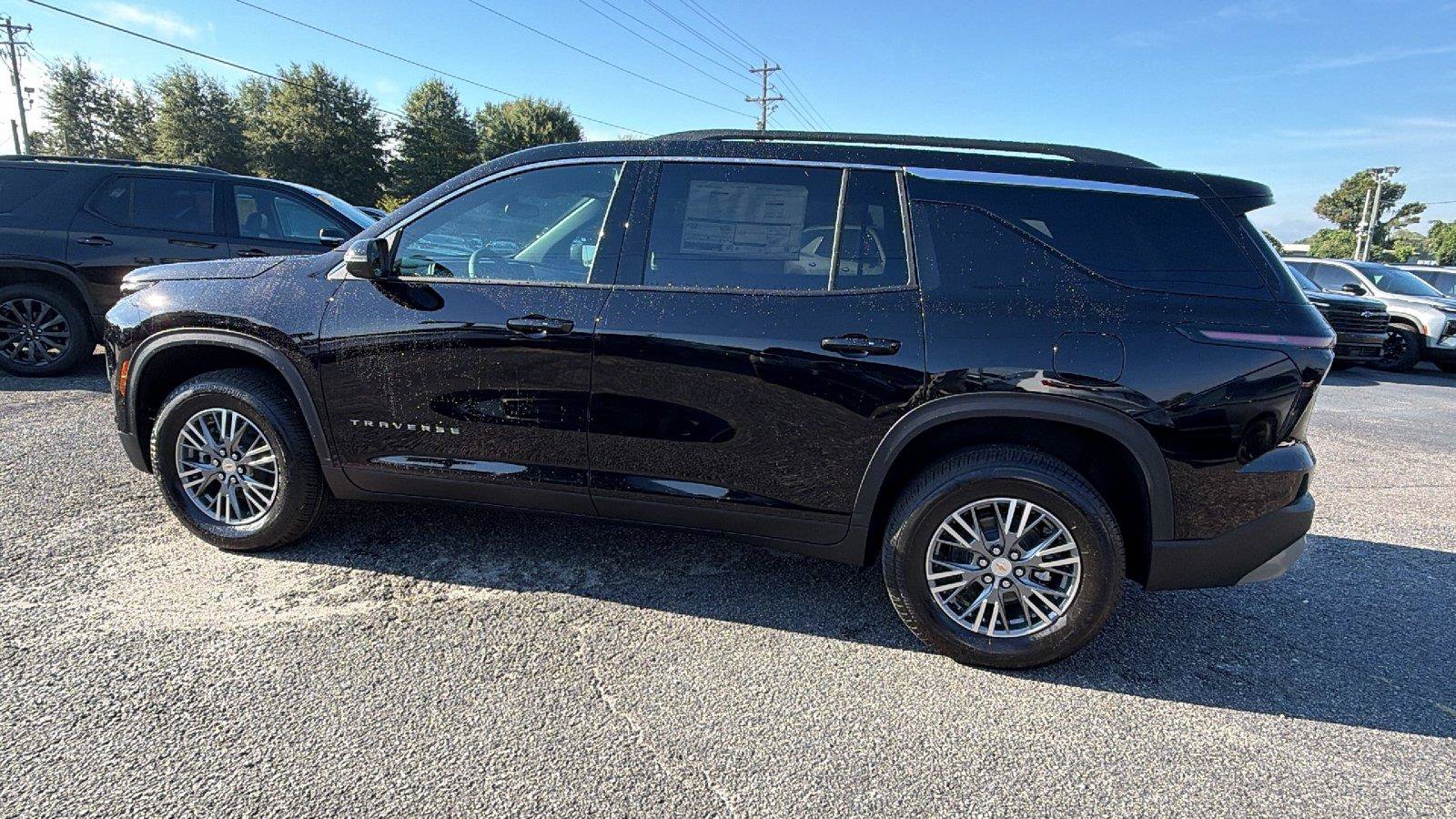 New 2027 Chevrolet Traverse LT FWD image 11