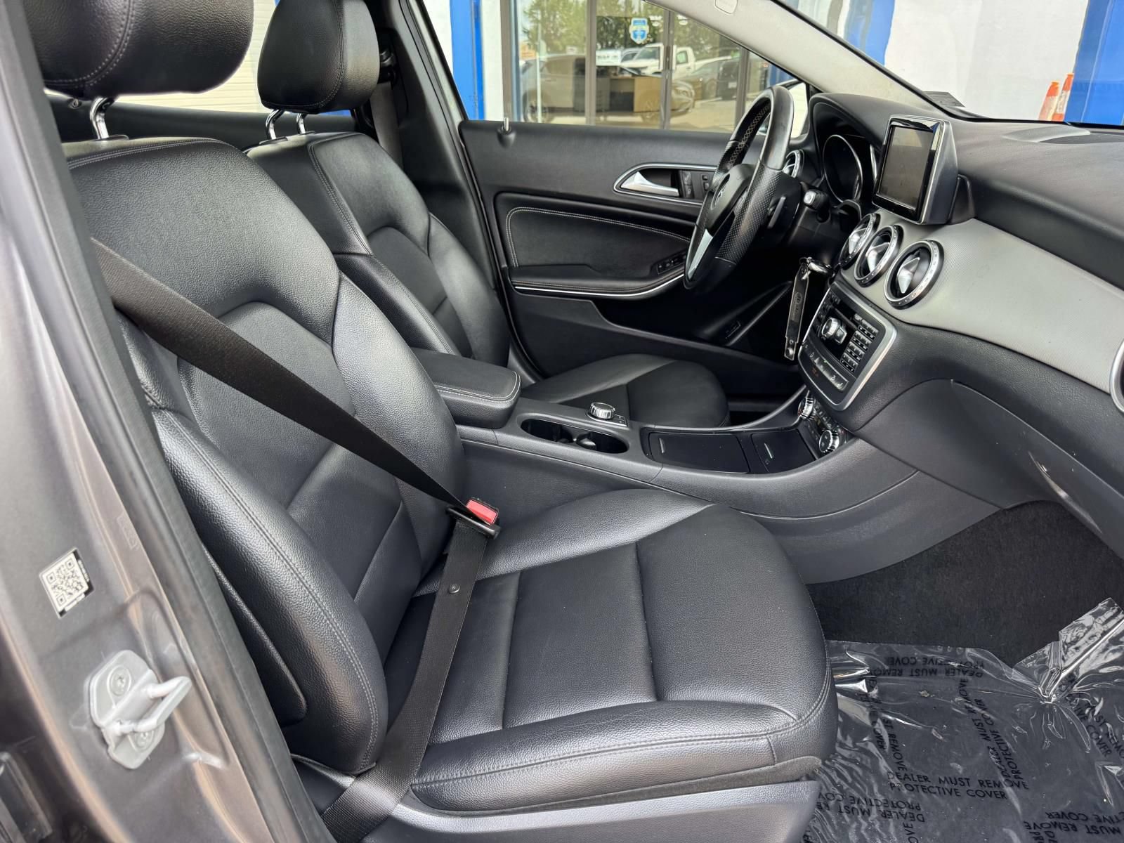 Used 2015 Mercedes-Benz GLA 250 4MATIC image 29
