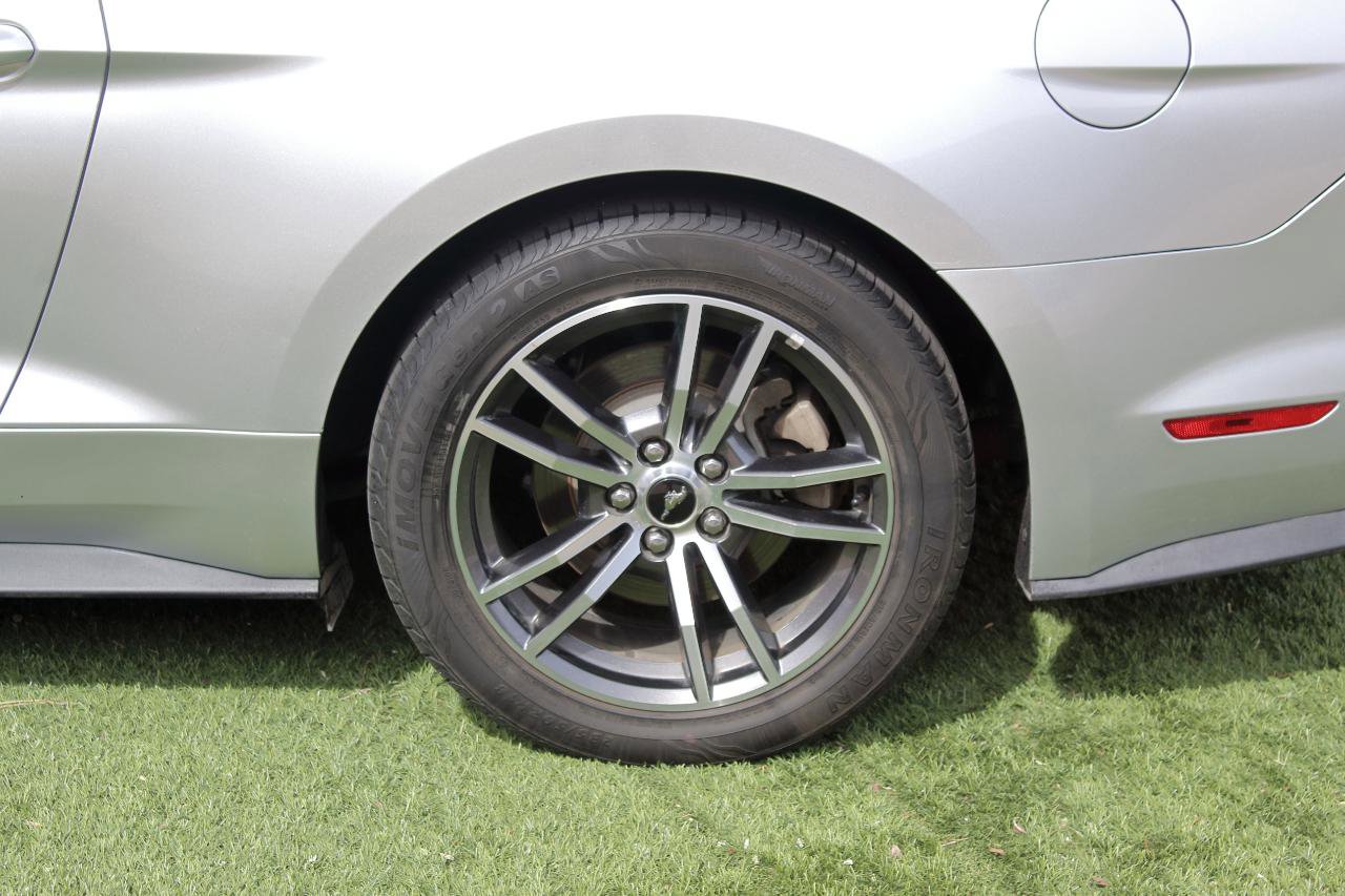 Used 2017 Ford Mustang Premium image 32