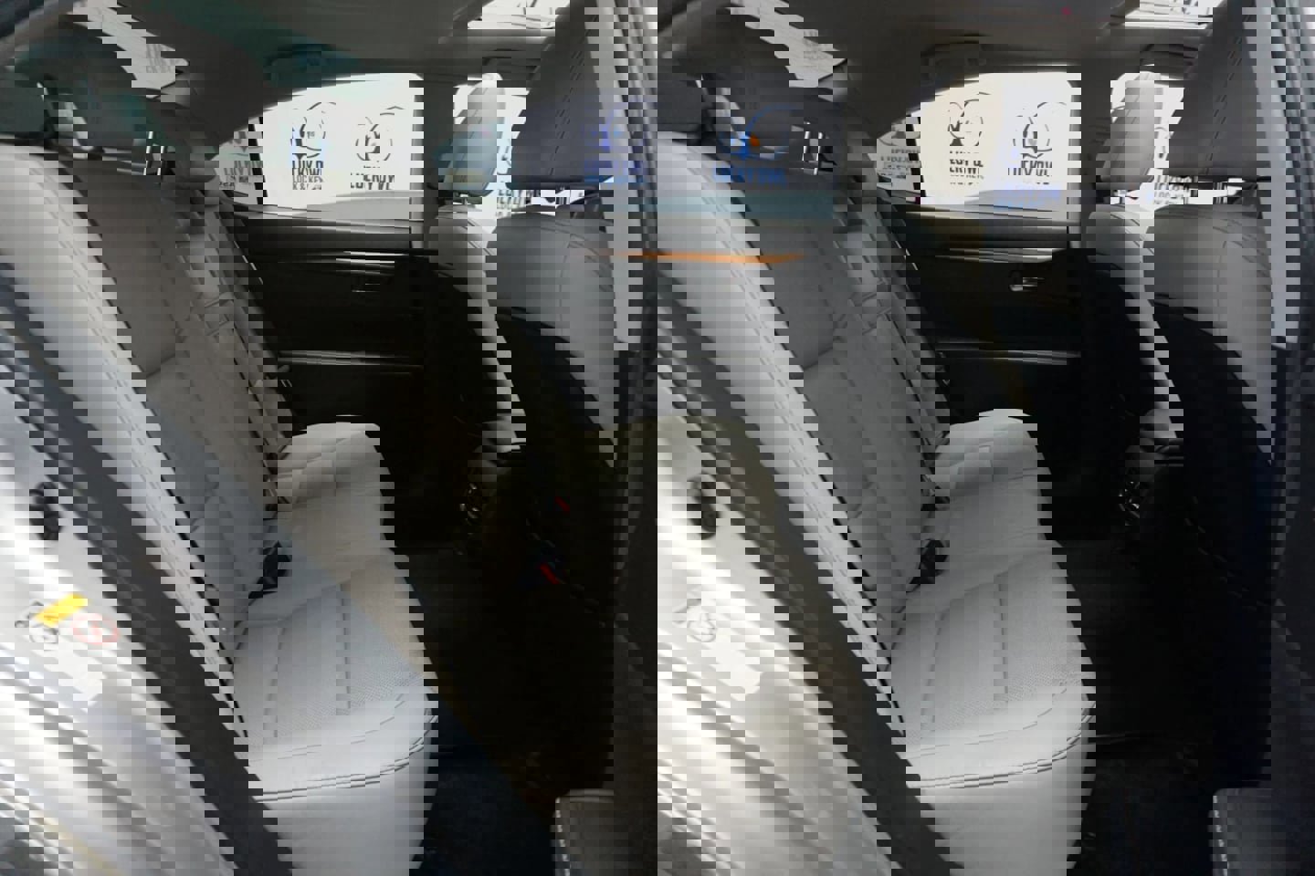 Used 2013 Lexus ES 300h image 14