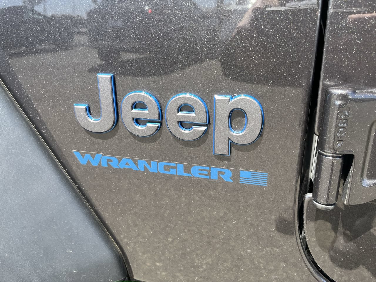Used 2023 Jeep Wrangler Unlimited w/ Cold Weather Group AWD/4WD image 27