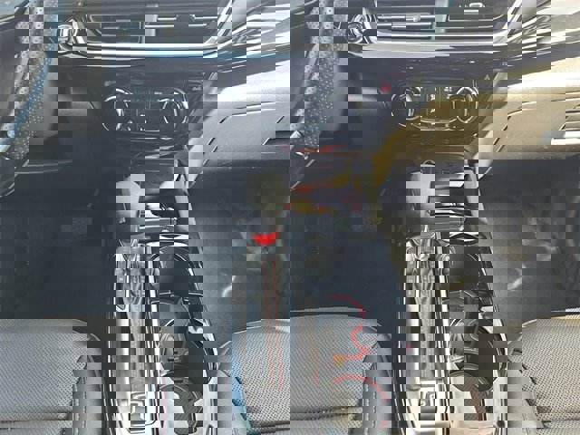 Used 2024 Chevrolet Trax RS w/ Sunroof Package image 11