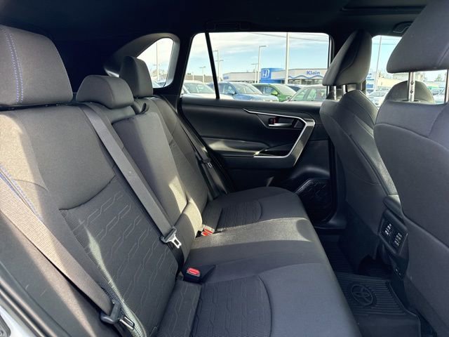 Used 2024 Toyota RAV4 SE w/ Convenience Package image 12