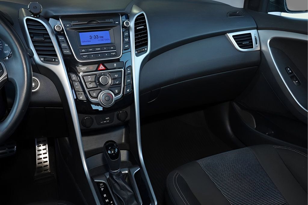 Used 2016 Hyundai Elantra GT w/ Option Group 02 image 19