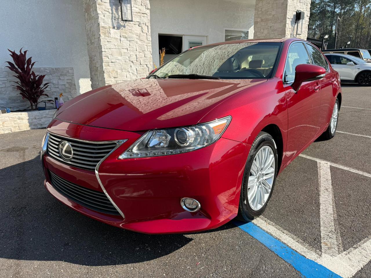 Used 2014 Lexus ES 350 w/ Luxury Package FWD image 10