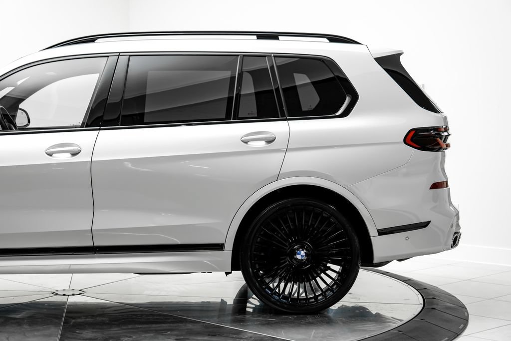 Used 2025 BMW ALPINA XB7 AWD/4WD image 15