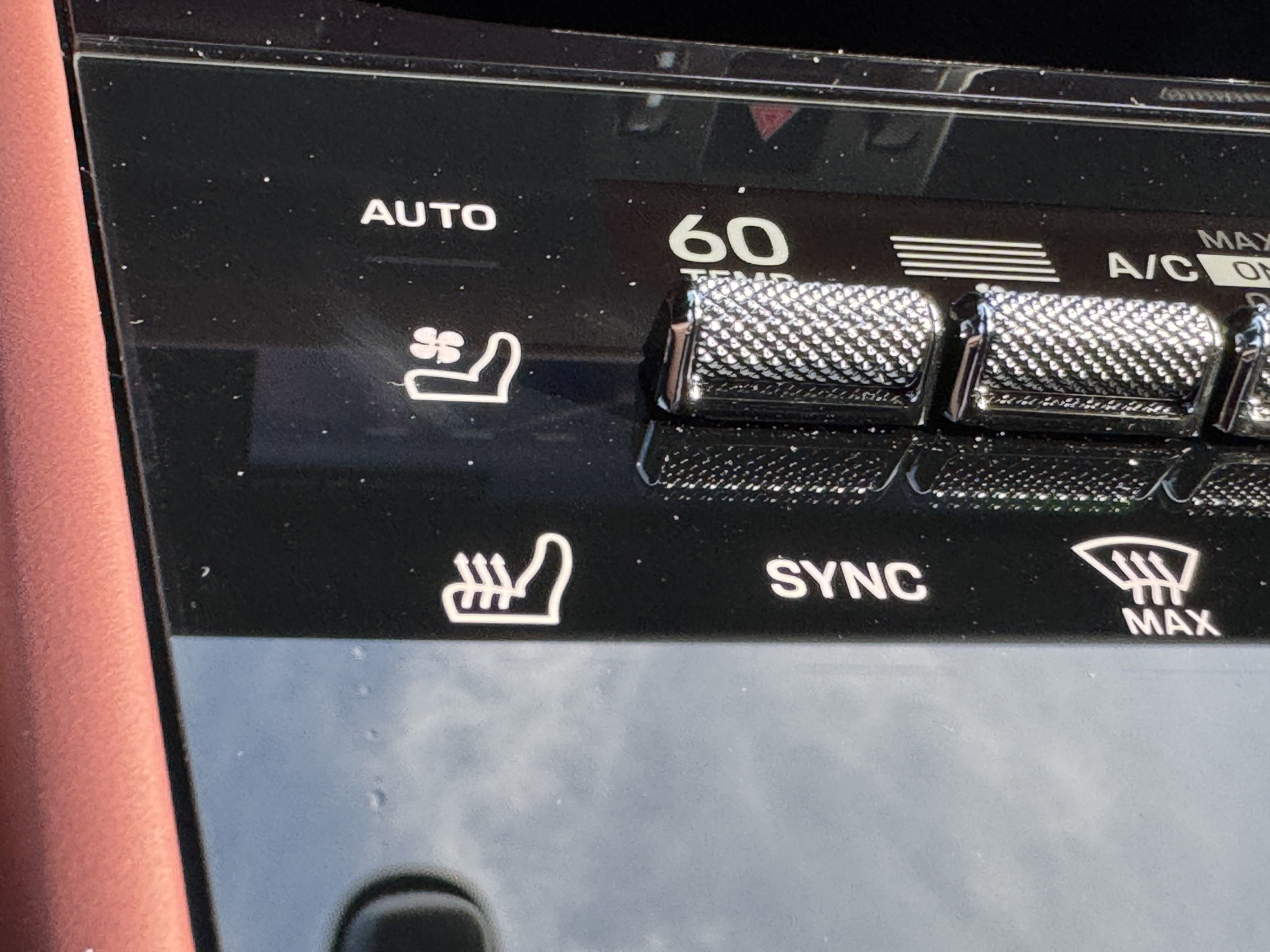 New 2025 Porsche Cayenne Coupe image 31