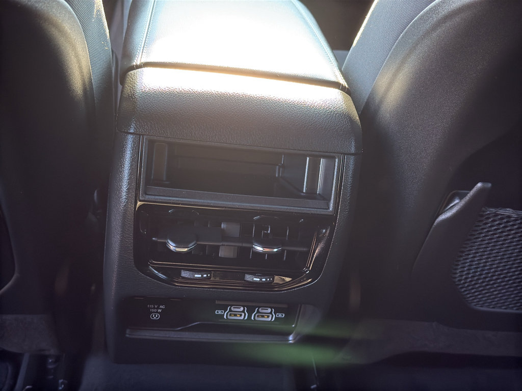 Used 2024 Jeep Grand Cherokee Laredo X w/ Luxury Tech Group I image 32