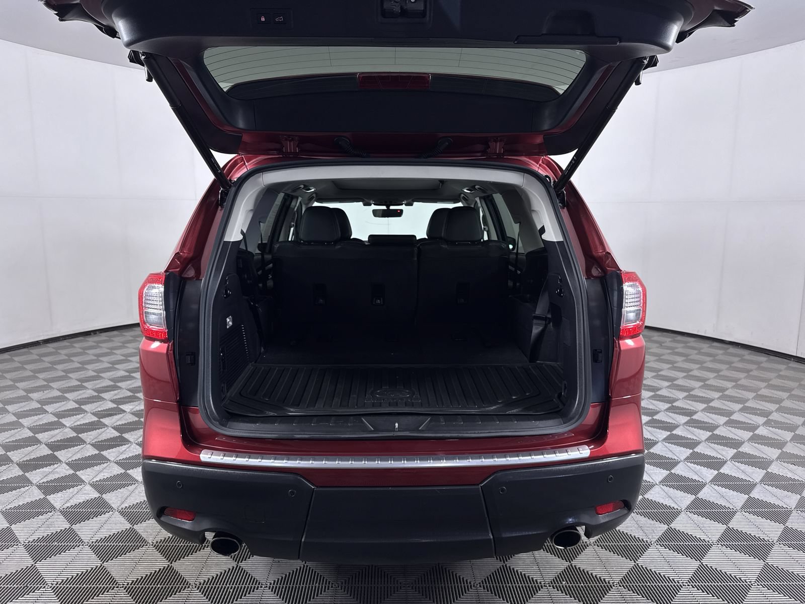 Used 2021 Subaru Ascent Limited w/ Technology Package AWD/4WD image 26