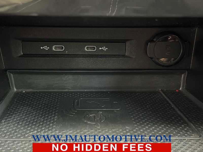 Used 2022 Volkswagen Tiguan SE image 41