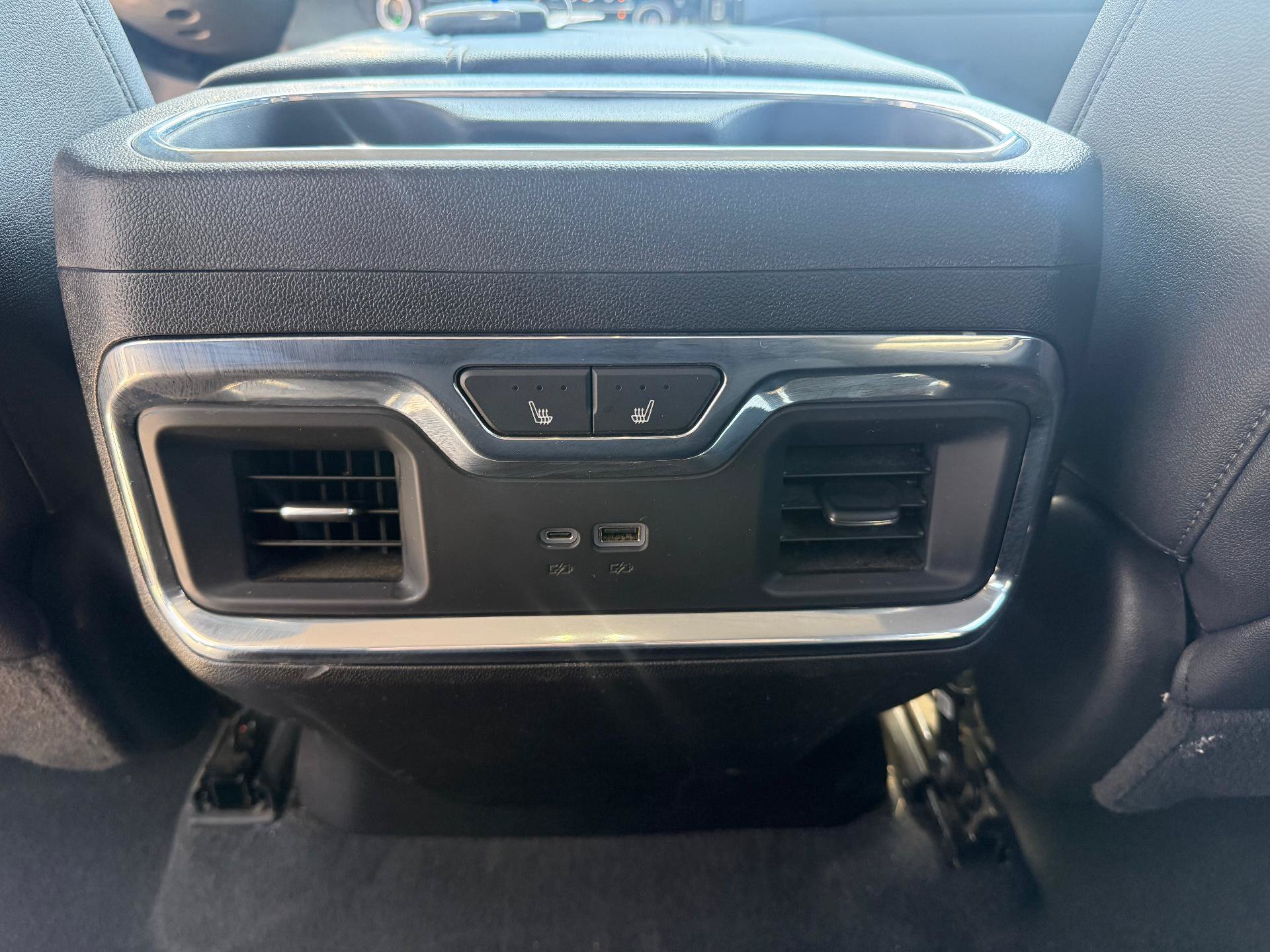 Used 2024 Chevrolet Silverado 1500 LTZ AWD/4WD image 17