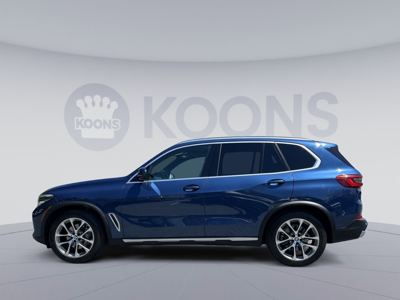 Used 2020 BMW X5 xDrive40i w/ Premium Package AWD/4WD image 4