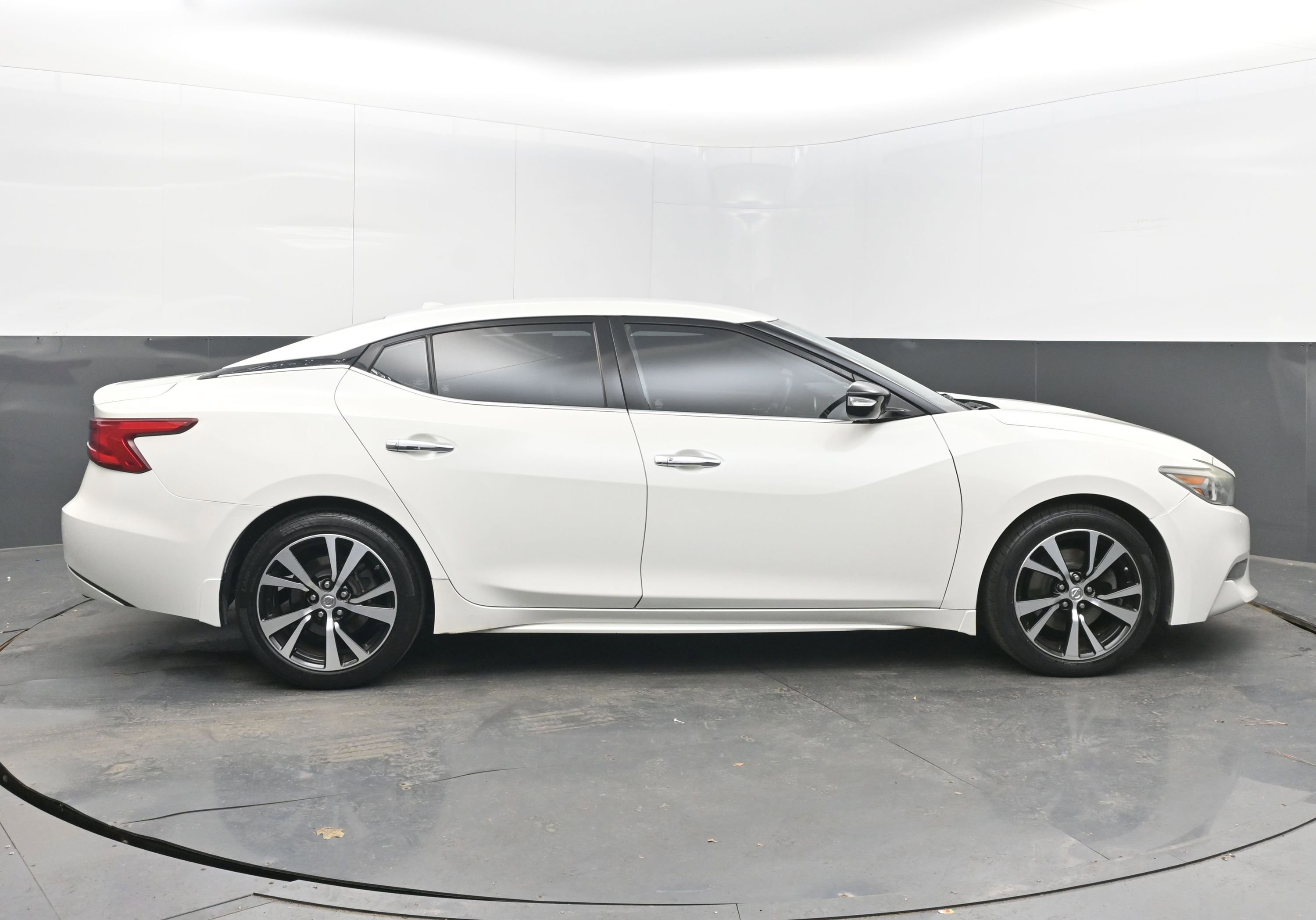 Used 2018 Nissan Maxima 3.5 SV image 8