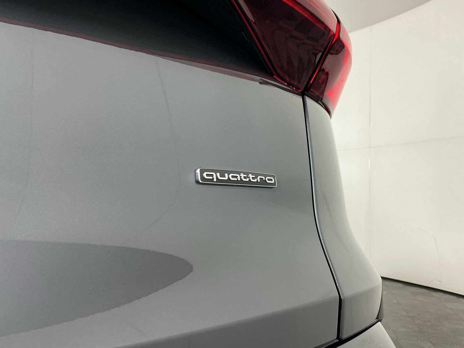 Used 2025 Audi Q5 Premium Plus w/ Premium Plus image 8