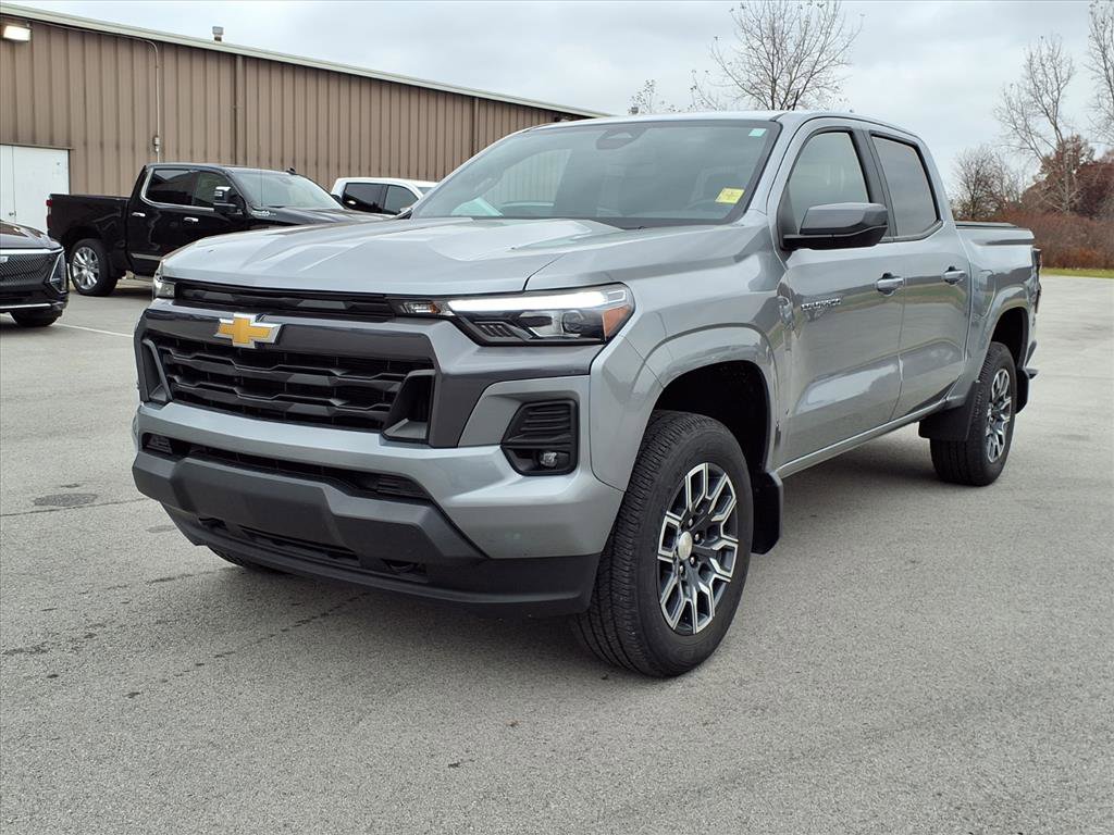 Used 2023 Chevrolet Colorado LT w/ LT Convenience Package III image 3