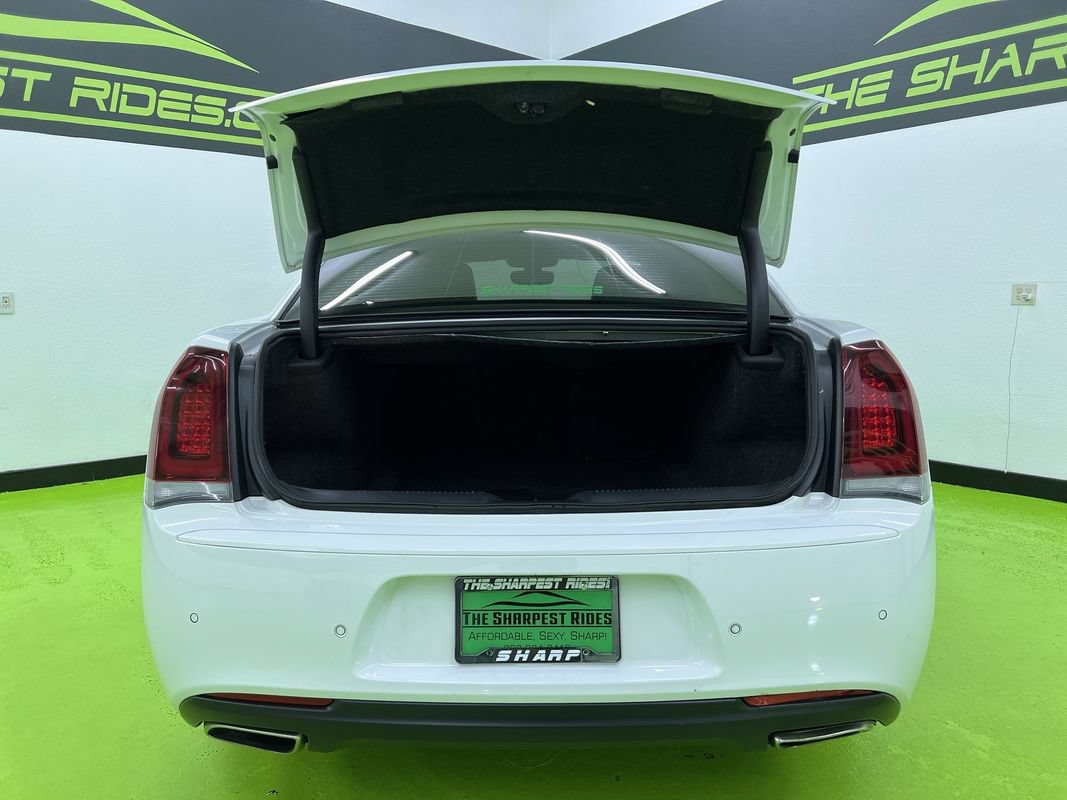 Used 2023 Chrysler 300 Touring L AWD/4WD image 9