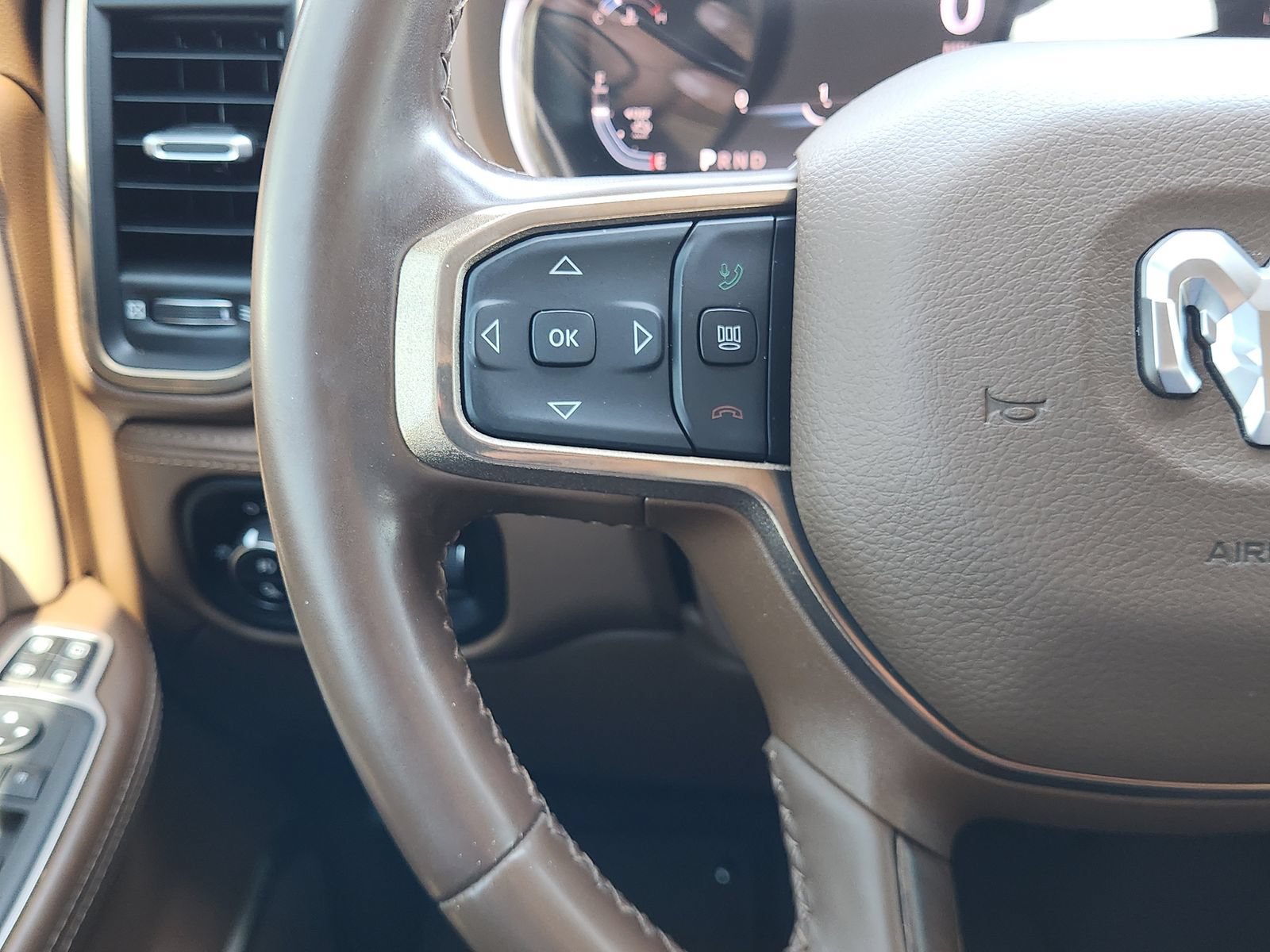 Used 2024 RAM 3500 Limited w/ Towing Technology Group AWD/4WD image 33