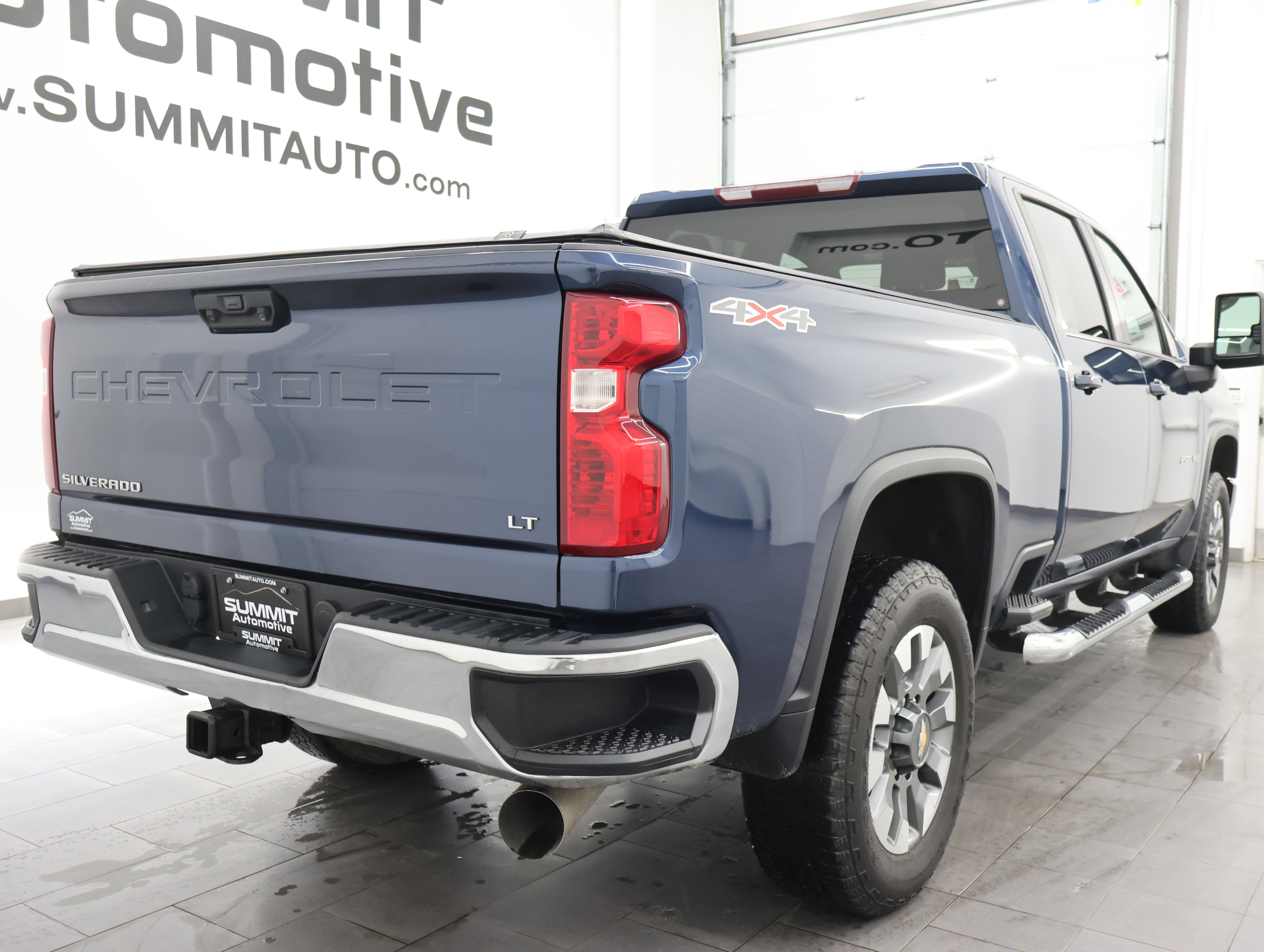 Used 2023 Chevrolet Silverado 2500 LT AWD/4WD image 4