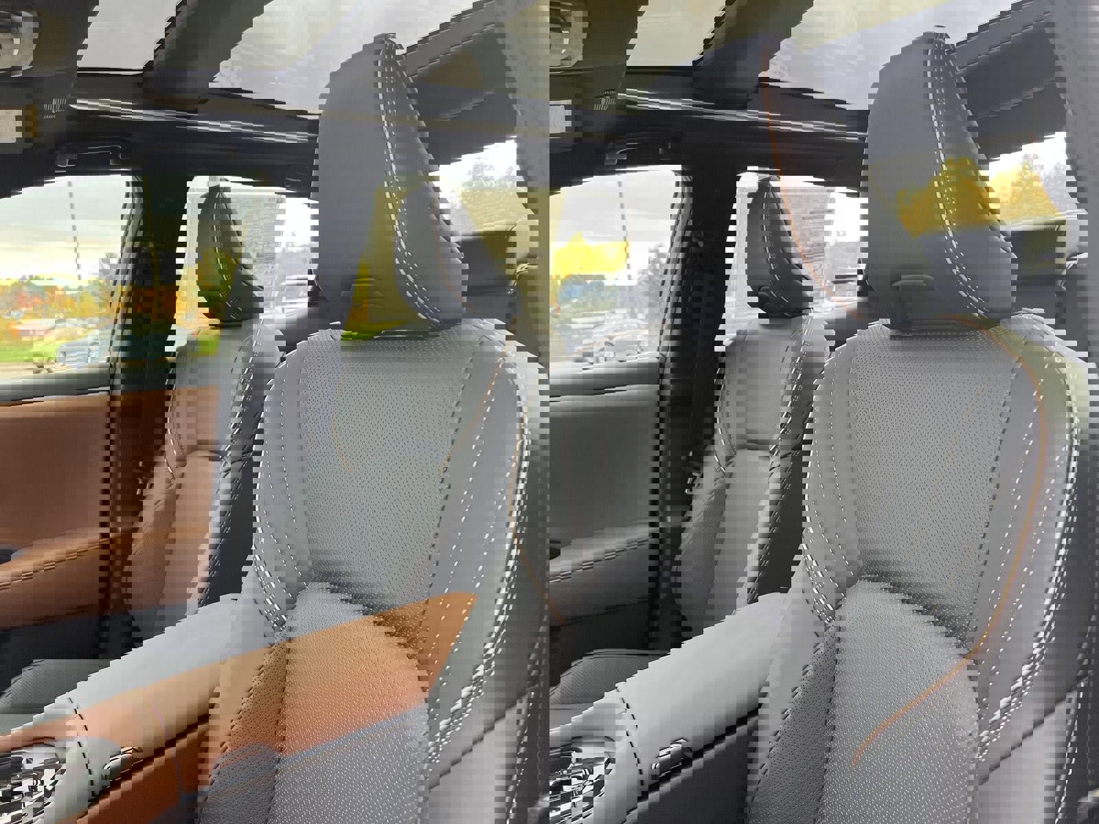 New 2026 Toyota Crown Limited w/ Advanced Technology Package image 2