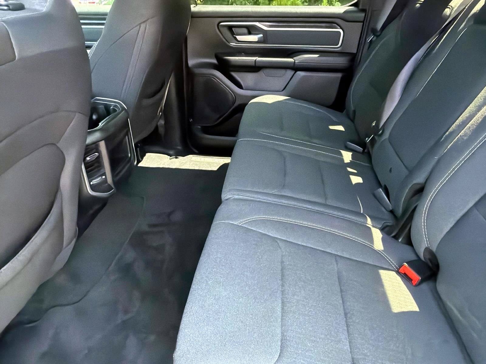 Used 2022 RAM 1500 Big Horn AWD/4WD image 9